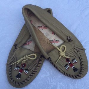 Vintage Minnetonka Moccasins  Size 7